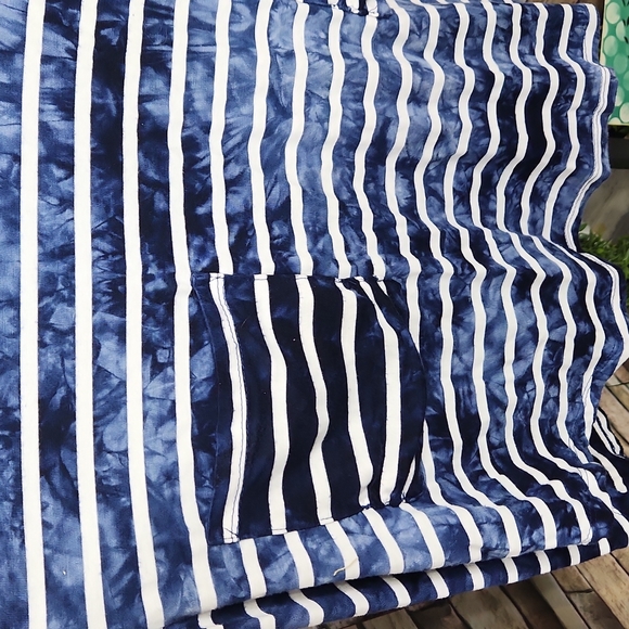 Blue Curl Beach Cover-up - Picture 3 of 7